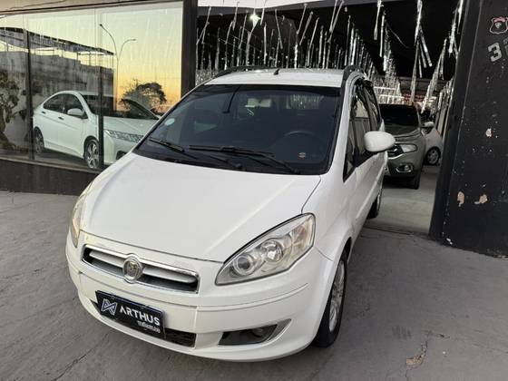 FIAT IDEA 1.4 MPI ATTRACTIVE 8V FLEX 4P MANUAL FIAT IDEA 1.4 MPI ATTRACTIVE 8V FLEX 4P MANUAL